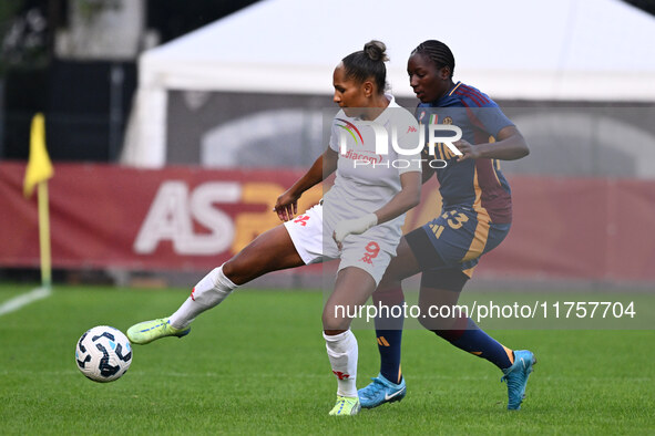 Madelen Janogy of A.C.F Fiorentina and Hawa Cissoko of A.S. Roma Femminile are in action during the 9th day of the Serie A Femminile eBay Ch...