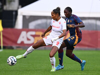 Madelen Janogy of A.C.F Fiorentina and Hawa Cissoko of A.S. Roma Femminile are in action during the 9th day of the Serie A Femminile eBay Ch...