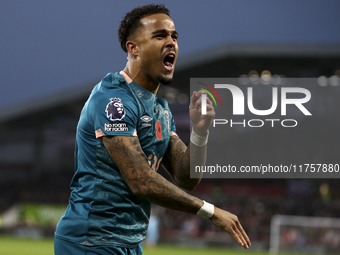 Justin Kluivert of Bournemouth celebrates his goal during the Premier League match between Brentford and Bournemouth at the Gtech Community...