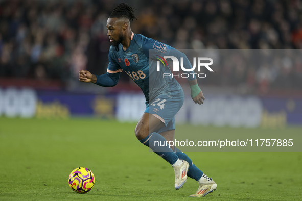 Antoine Semenyo of Bournemouth is on the ball during the Premier League match between Brentford and Bournemouth at the Gtech Community Stadi...