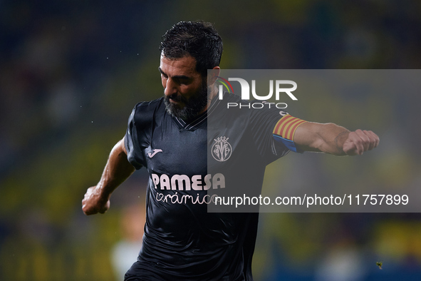 Raul Albiol of Villarreal CF is in action during the LaLiga EA Sports match between Villarreal CF and Deportivo Alaves at Estadio de la Cera...