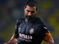 Raul Albiol of Villarreal CF is in action during the LaLiga EA Sports match between Villarreal CF and Deportivo Alaves at Estadio de la Cera...