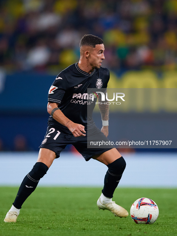 Yeremy Pino of Villarreal CF is in action during the LaLiga EA Sports match between Villarreal CF and Deportivo Alaves at Estadio de la Cera...