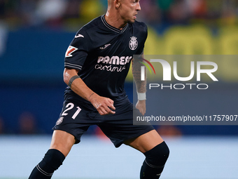 Yeremy Pino of Villarreal CF is in action during the LaLiga EA Sports match between Villarreal CF and Deportivo Alaves at Estadio de la Cera...