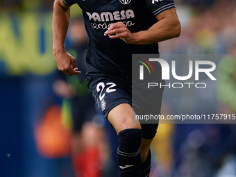 Ayoze of Villarreal CF is in action during the LaLiga EA Sports match between Villarreal CF and Deportivo Alaves at Estadio de la Ceramica i...