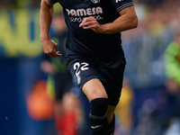 Ayoze of Villarreal CF is in action during the LaLiga EA Sports match between Villarreal CF and Deportivo Alaves at Estadio de la Ceramica i...