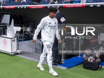 Endrick Felipe Moreira de Sousa of Real Madrid CF enters the field during the La Liga EA Sports 2024/25 football match between Real Madrid C...