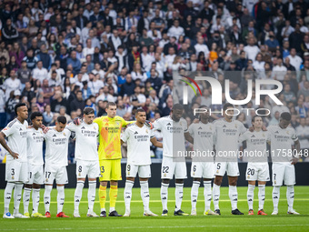 Real Madrid players observe a minute of silence in memory of the victims of the recent floods in Valencia during the La Liga EA Sports 2024/...