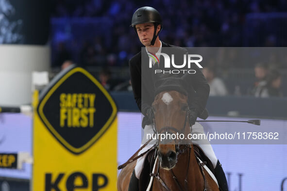 Gilles Thomas rides Luna van het Dennehof during the International Winning Round CSI5*-W Trophy No. 5 presented by Crivelli at Jumping Veron...