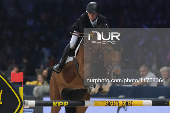 Gilles Thomas rides Luna van het Dennehof during the International Winning Round CSI5*-W Trophy No. 5 presented by Crivelli at Jumping Veron...