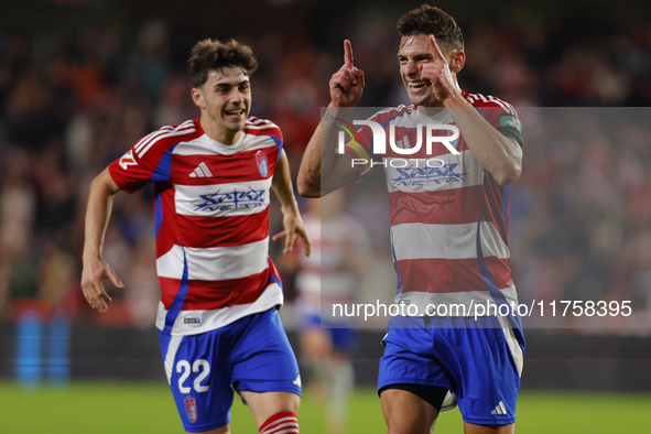 Lucas Boye of Granada CF scores the second goal of the game during the LaLiga Hypermotion match between Granada CF and CD Eldense at Nuevo L...