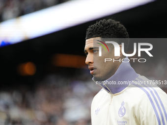 Jude Bellingham central midfield of Real Madrid and England  prior the La Liga match between Real Madrid CF and CA Osasuna at Estadio Santia...