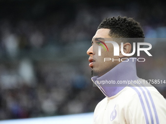 Jude Bellingham central midfield of Real Madrid and England  prior the La Liga match between Real Madrid CF and CA Osasuna at Estadio Santia...