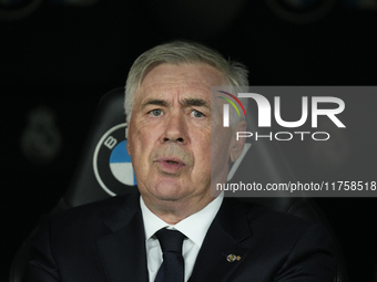 Carlo Ancelotti head coach of Real Madrid sitting on the bench prior the La Liga match between Real Madrid CF and CA Osasuna at Estadio Sant...