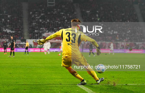 Moritz Nicolas of Borussia Monchengladbach  controls the ball during the Bundesliga match between RB Leipzig and Borussia Mönchengladbach at...