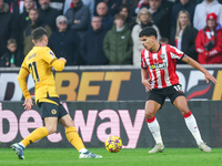 Mateus Fernandes of Southampton plays on the wing during the Premier League match between Wolverhampton Wanderers and Southampton at Molineu...