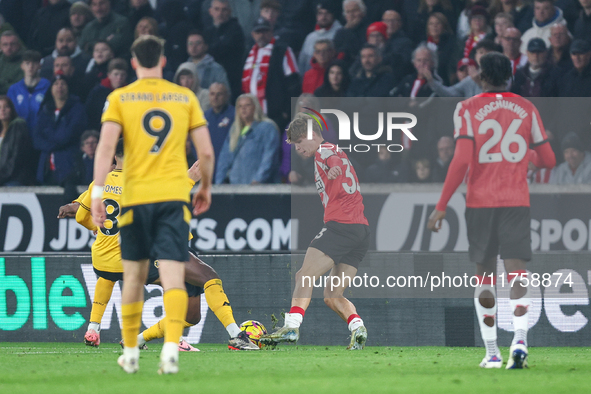 Tyler Dibling, number 33 of Southampton, is in attacking action during the Premier League match between Wolverhampton Wanderers and Southamp...