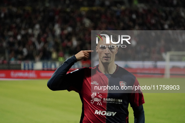 Nadir Zortea (#19 Cagliari Calcio) celebrates during the Serie A TIM match between Cagliari Calcio and AC Milan in Italy on November 9, 2024...