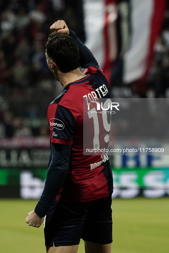 Nadir Zortea (#19 Cagliari Calcio) celebrates during the Serie A TIM match between Cagliari Calcio and AC Milan in Italy on November 9, 2024...