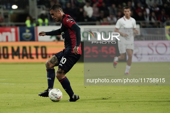 Nicolas Viola (#10 Cagliari Calcio) participates in the Serie A TIM match between Cagliari Calcio and AC Milan in Italy on November 9, 2024....