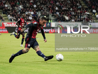 Nicolas Viola (#10 Cagliari Calcio) participates in the Serie A TIM match between Cagliari Calcio and AC Milan in Italy on November 9, 2024....