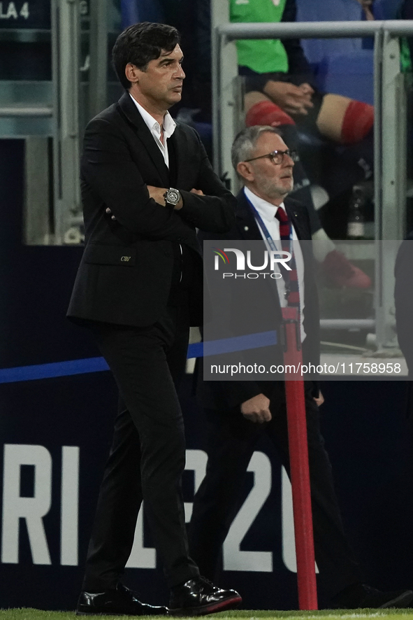 Paulo Fonseca coaches AC Milan during the Serie A TIM match between Cagliari Calcio and AC Milan in Italy on November 9, 2024. 