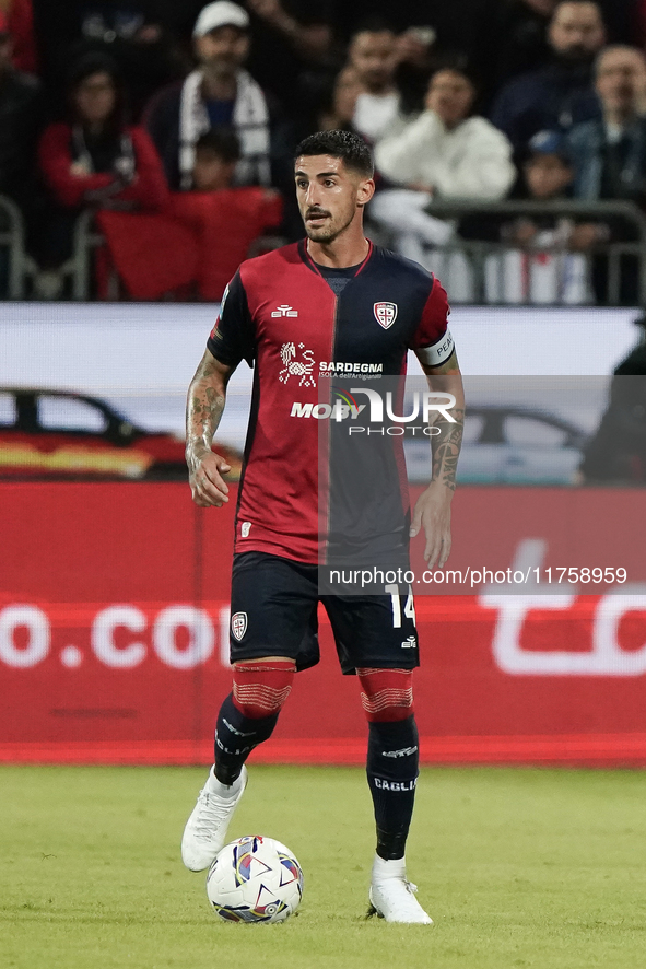 Alessandro Deiola (#14 Cagliari Calcio) participates in the Serie A TIM match between Cagliari Calcio and AC Milan in Italy on November 9, 2...