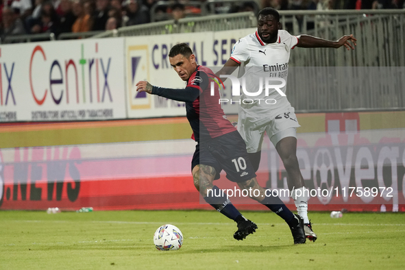 Nicolas Viola (#10 Cagliari Calcio) participates in the Serie A TIM match between Cagliari Calcio and AC Milan in Italy on November 9, 2024....