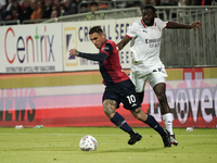 Nicolas Viola (#10 Cagliari Calcio) participates in the Serie A TIM match between Cagliari Calcio and AC Milan in Italy on November 9, 2024....