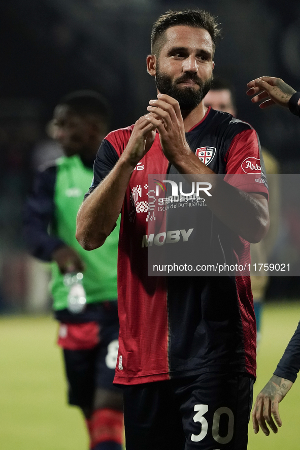 The team of Cagliari celebrates during the Serie A TIM match between Cagliari Calcio and AC Milan in Italy on November 9, 2024. 