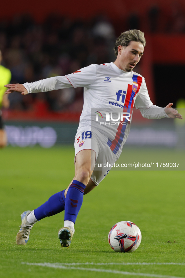 Jorquera of CD Eldense participates in the LaLiga Hypermotion match between Granada CF and CD Eldense at Nuevo Los Carmenes Stadium in Grana...