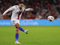 Ivan Chapela of CD Eldense plays during the LaLiga Hypermotion match between Granada CF and CD Eldense at Nuevo Los Carmenes Stadium in Gran...