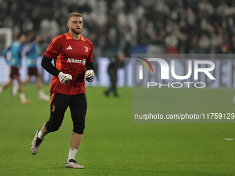 Michele Di Gregorio participates in the Serie A 2024-2025 match between Juventus and Torino in Turin, Italy, on November 9, 2024. (