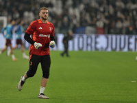 Michele Di Gregorio participates in the Serie A 2024-2025 match between Juventus and Torino in Turin, Italy, on November 9, 2024. (