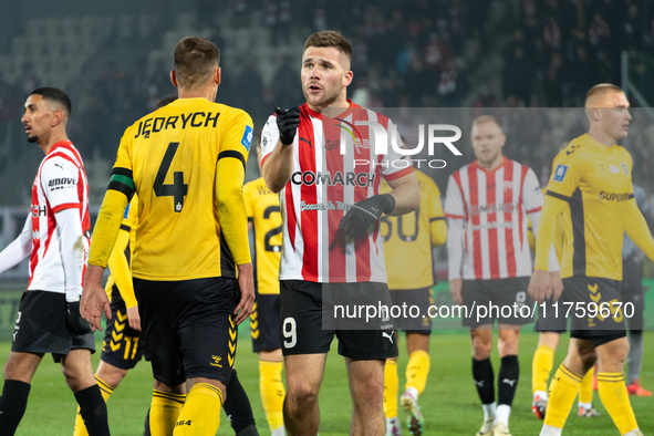 Benjamin Kallman and Arkadiusz Jedrych argue during the game between KS Cracovia and GKS Katowice in Krakow, Poland, on November 9, 2024. Th...