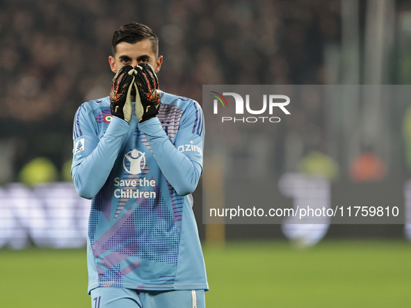 Mattia Perin participates in the Serie A 2024-2025 match between Juventus and Torino in Turin, Italy, on November 9, 2024. 