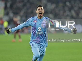 Mattia Perin participates in the Serie A 2024-2025 match between Juventus and Torino in Turin, Italy, on November 9, 2024. (