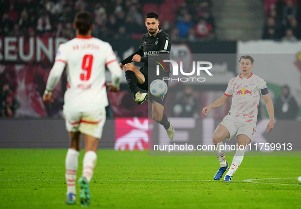 Tim Kleindienst of Borussia Monchengladbach  controls the ball during the Bundesliga match between RB Leipzig and Borussia Mönchengladbach a...