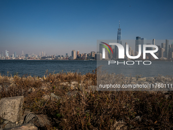 Smoke from New Jersey brush fires fills the sky in New York, U.S., on November 9, 2024. There are at least four active brush fires in New Je...