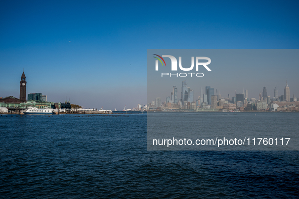 Smoke from New Jersey brush fires fills the sky in New York, U.S., on November 9, 2024. There are at least four active brush fires in New Je...