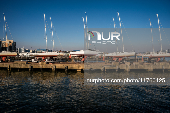 Smoke from New Jersey brush fires fills the sky in New York, U.S., on November 9, 2024. There are at least four active brush fires in New Je...