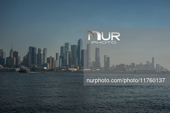 Smoke from New Jersey brush fires fills the sky in New York, U.S., on November 9, 2024. There are at least four active brush fires in New Je...