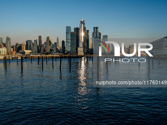 Smoke from New Jersey brush fires fills the sky in New York, U.S., on November 9, 2024. There are at least four active brush fires in New Je...