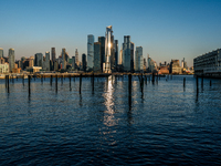 Smoke from New Jersey brush fires fills the sky in New York, U.S., on November 9, 2024. There are at least four active brush fires in New Je...