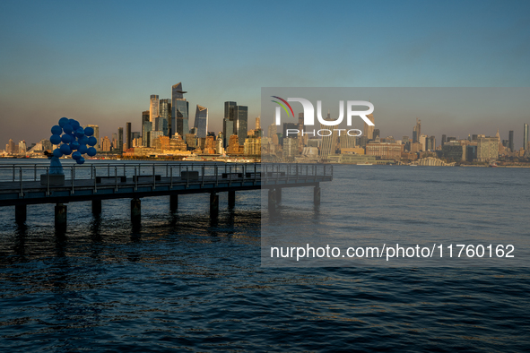 Smoke from New Jersey brush fires fills the sky in New York, U.S., on November 9, 2024. There are at least four active brush fires in New Je...