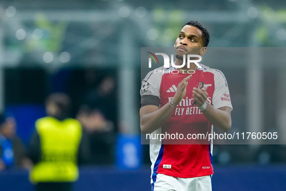 Jurrien Timber of Arsenal greets the fans during the UEFA Champions League 2024/25 League Phase MD4 match between FC Internazionale and Arse...