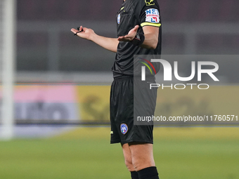 Referee Juan Luca Sacchi officiates the Serie A match between US Lecce and Empoli in Lecce, Italy, on November 8, 2024. (