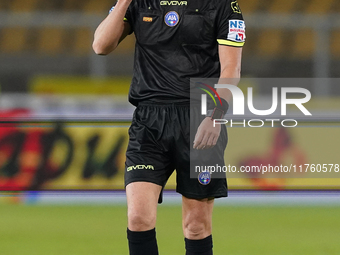 Referee Juan Luca Sacchi officiates the Serie A match between US Lecce and Empoli in Lecce, Italy, on November 8, 2024. (