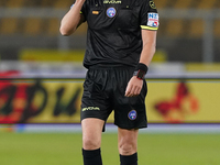 Referee Juan Luca Sacchi officiates the Serie A match between US Lecce and Empoli in Lecce, Italy, on November 8, 2024. (