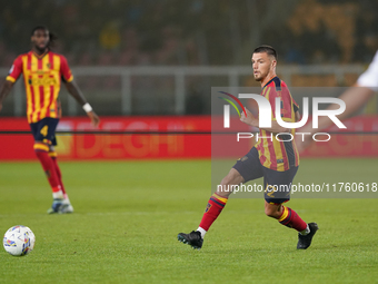 Frederic Gilbert of US Lecce plays during the Serie A match between US Lecce and Empoli in Lecce, Italy, on November 8, 2024. (